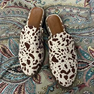 Universal Thread Cow Print Mules